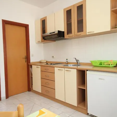 With Parking Space Bozava, Dugi Otok - 8123 Апартаменты Божава