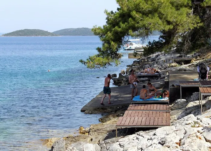 Διαμέρισμα With Parking Space Bozava, Dugi Otok - 8123 *