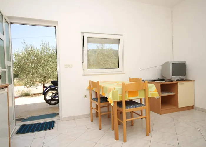 With Parking Space Bozava, Dugi Otok - 8123 Διαμέρισμα *